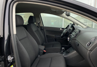 Подержанный автомобиль Volkswagen Golf Plus 2012 года (19 фото)
