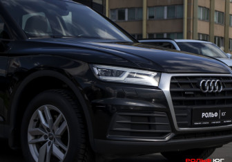 Подержанный автомобиль Audi Q5 2017 года (25 фото)