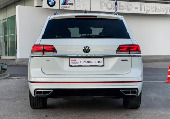 Подержанный автомобиль Volkswagen Teramont 2021 года (6 фото)
