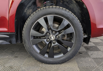 Подержанный автомобиль Skoda Yeti 2016 года (12 фото)