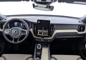 Новый Volvo XC60 2025 (10 фото)