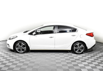 Подержанный автомобиль Kia Cerato Sedan 2015 года (3 фото)