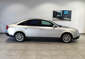 Подержанный автомобиль Audi A6 Sedan 2001 года (4 фото)