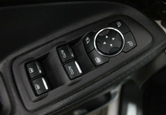 Подержанный автомобиль Ford Explorer 2013 года (9 фото)