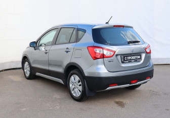 Подержанный автомобиль Suzuki SX4 Hatchback 2014 года (6 фото)