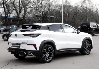 Подержанный автомобиль Changan UNI-T 2023 года (5 фото)