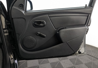 Подержанный автомобиль LADA (ВАЗ) Largus Wagon 2019 года (24 фото)