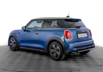 Подержанный автомобиль MINI Hatch 2021 года (7 фото)