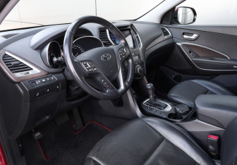 Подержанный автомобиль Hyundai Santa Fe 2015 года (15 фото)