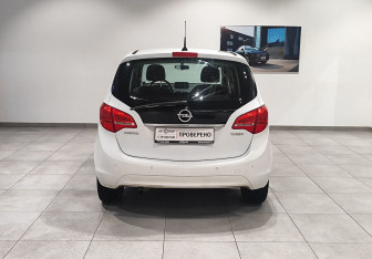 Подержанный автомобиль Opel Meriva 2012 года (6 фото)