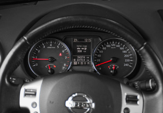 Подержанный автомобиль Nissan Qashqai 2012 года (9 фото)