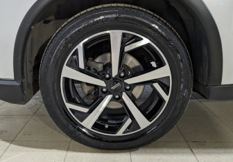 Подержанный автомобиль Mitsubishi Outlander 2022 года (12 фото)