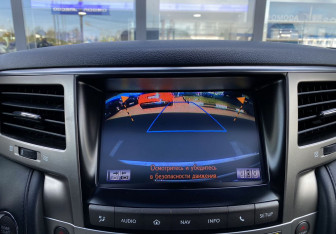 Подержанный автомобиль Lexus LX 2014 года (22 фото)