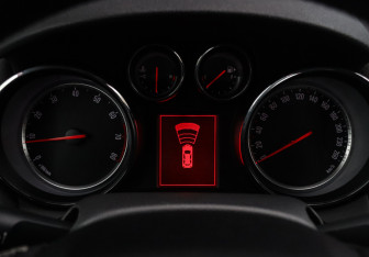 Подержанный автомобиль Opel Mokka 2013 года (12 фото)