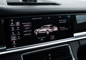 Подержанный автомобиль Porsche Panamera Wagon 2017 года (22 фото)