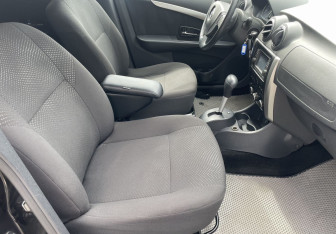 Подержанный автомобиль Nissan Almera Sedan 2013 года (9 фото)
