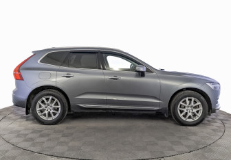 Подержанный автомобиль Volvo XC60 2021 года (4 фото)
