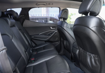 Подержанный автомобиль Hyundai Santa Fe 2012 года (12 фото)