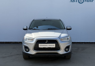 Подержанный автомобиль Mitsubishi ASX 2013 года (2 фото)