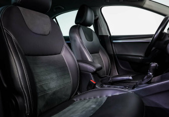 Подержанный автомобиль Skoda Octavia Liftback 2018 года (5 фото)