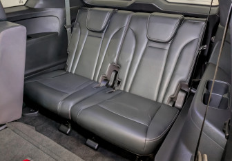 Подержанный автомобиль GAC GS8 2024 года (25 фото)