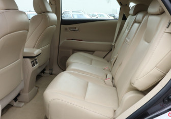 Подержанный автомобиль Lexus RX 2010 года (10 фото)