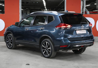 Подержанный автомобиль Nissan X-Trail 2020 года (7 фото)