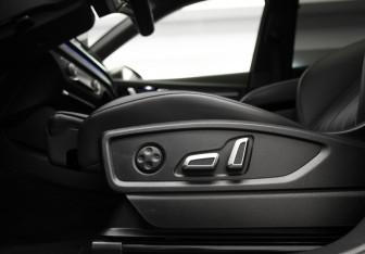 Подержанный автомобиль Audi Q5 2024 года (29 фото)