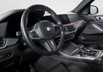 Подержанный автомобиль BMW X5 2019 года (14 фото)