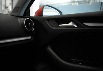 Подержанный автомобиль Audi A3 Sedan 2017 года (26 фото)