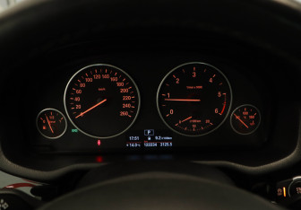 Подержанный автомобиль BMW X3 2014 года (15 фото)
