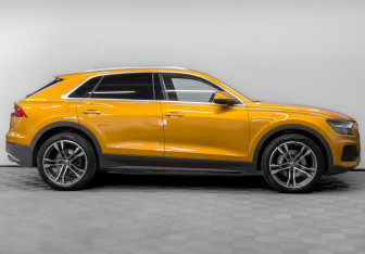 Подержанный автомобиль Audi Q8 2019 года (4 фото)