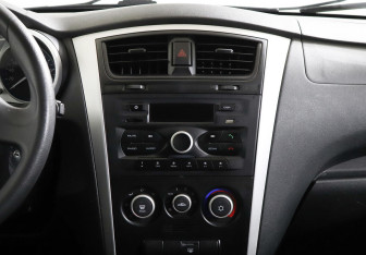 Подержанный автомобиль Datsun mi-DO 2015 года (8 фото)