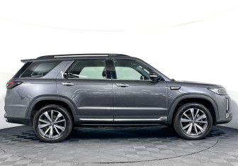 Подержанный автомобиль Changan CS95 2023 года (4 фото)