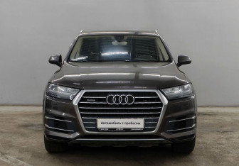 Подержанный автомобиль Audi Q7 2015 года (2 фото)