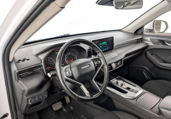 Подержанный автомобиль Haval Jolion 2022 года (16 фото)