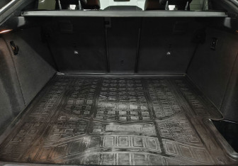 Подержанный автомобиль BMW X4 2016 года (14 фото)