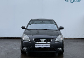Подержанный автомобиль Kia Rio Hatchback 2010 года (2 фото)