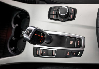 Подержанный автомобиль BMW X3 2013 года (27 фото)