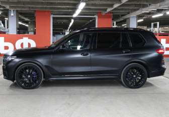 Подержанный автомобиль BMW X7 2019 года (8 фото)