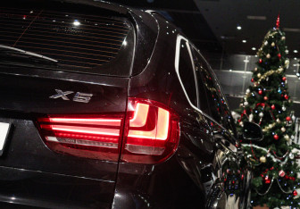 Подержанный автомобиль BMW X5 2017 года (31 фото)