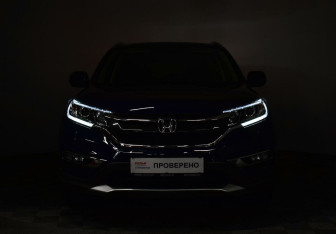 Подержанный автомобиль Honda CR-V 2015 года (6 фото)