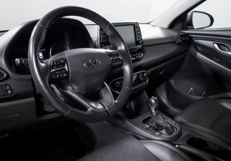 Подержанный автомобиль Hyundai i30 Wagon 2022 года (14 фото)