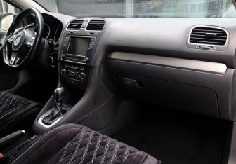 Подержанный автомобиль Volkswagen Golf Hatchback 2011 года (9 фото)