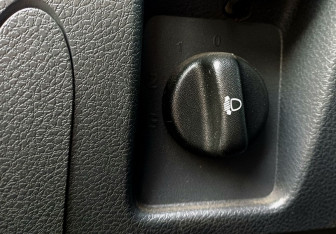 Подержанный автомобиль Renault Duster 2012 года (17 фото)