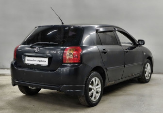 Подержанный автомобиль Toyota Corolla Hatchback 2007 года (5 фото)