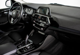 Подержанный автомобиль BMW X4 2019 года (10 фото)