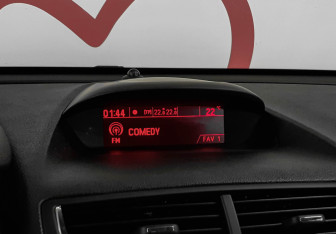 Подержанный автомобиль Opel Mokka 2013 года (13 фото)