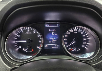 Подержанный автомобиль Nissan X-Trail 2019 года (13 фото)