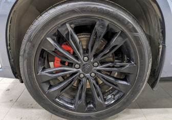 Подержанный автомобиль Geely Tugella 2023 года (18 фото)